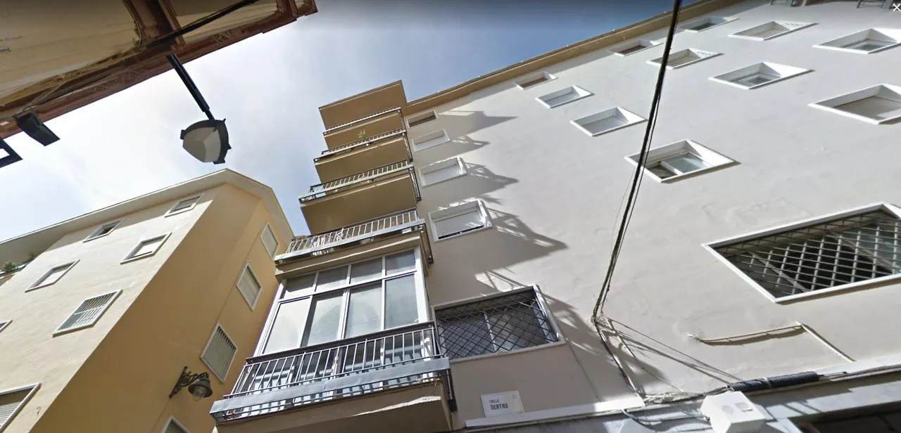 3 Dormitorios Con Balcon Junto Calle Larios Malaga 0*,