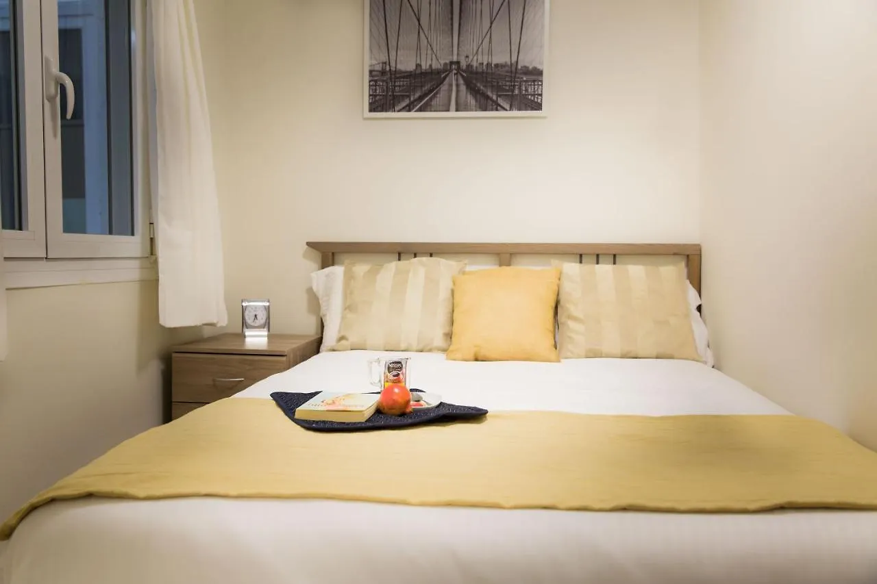 3 Dormitorios Con Balcon Junto Calle Larios Malaga Apartment