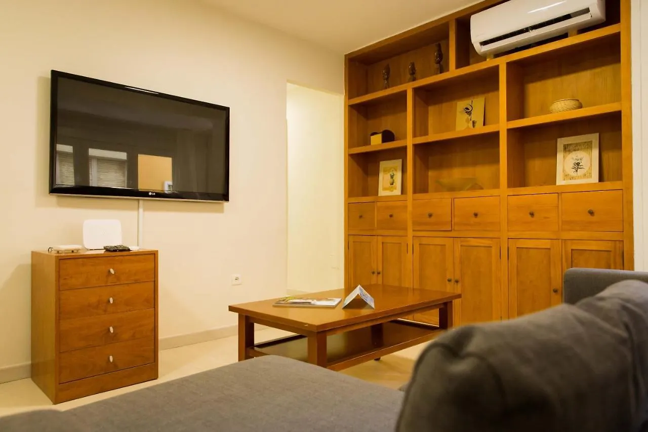 3 Dormitorios Con Balcon Junto Calle Larios Malaga Spain